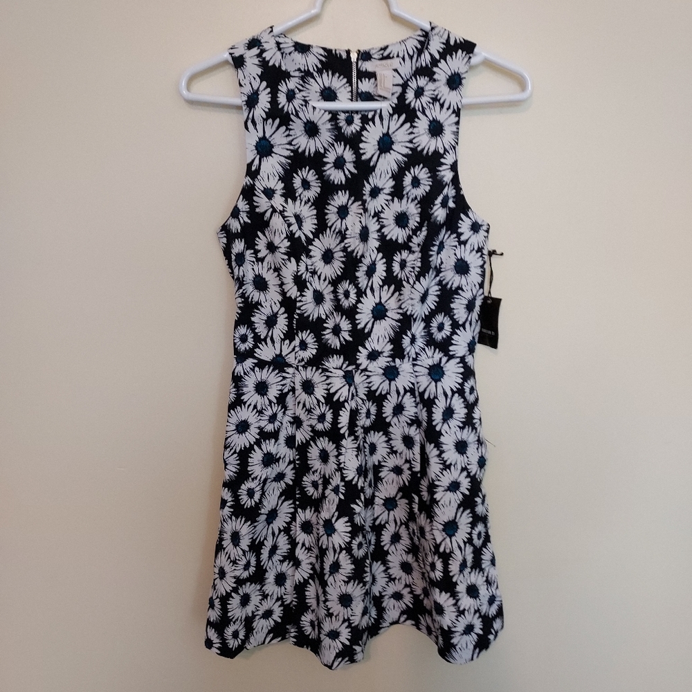 Forever 21 Black & White Ditsy Daisy Print lined Dress Jrs Small Flirty Spring